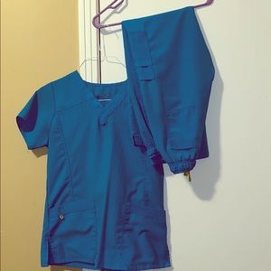 Wonder Wink 4-stretch scrubs- aqua blue set